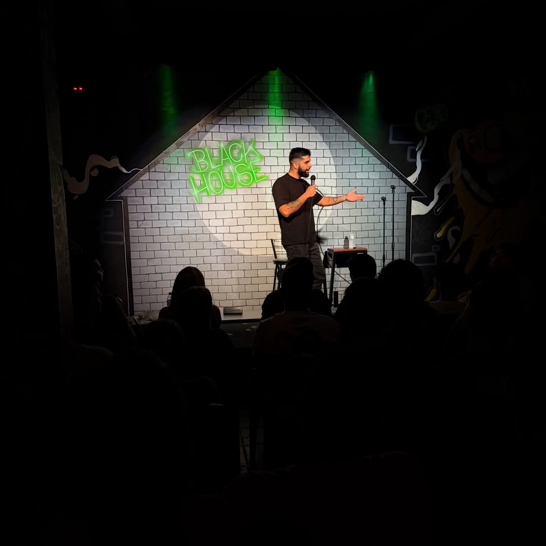 Igor no palco UP Show Comedy